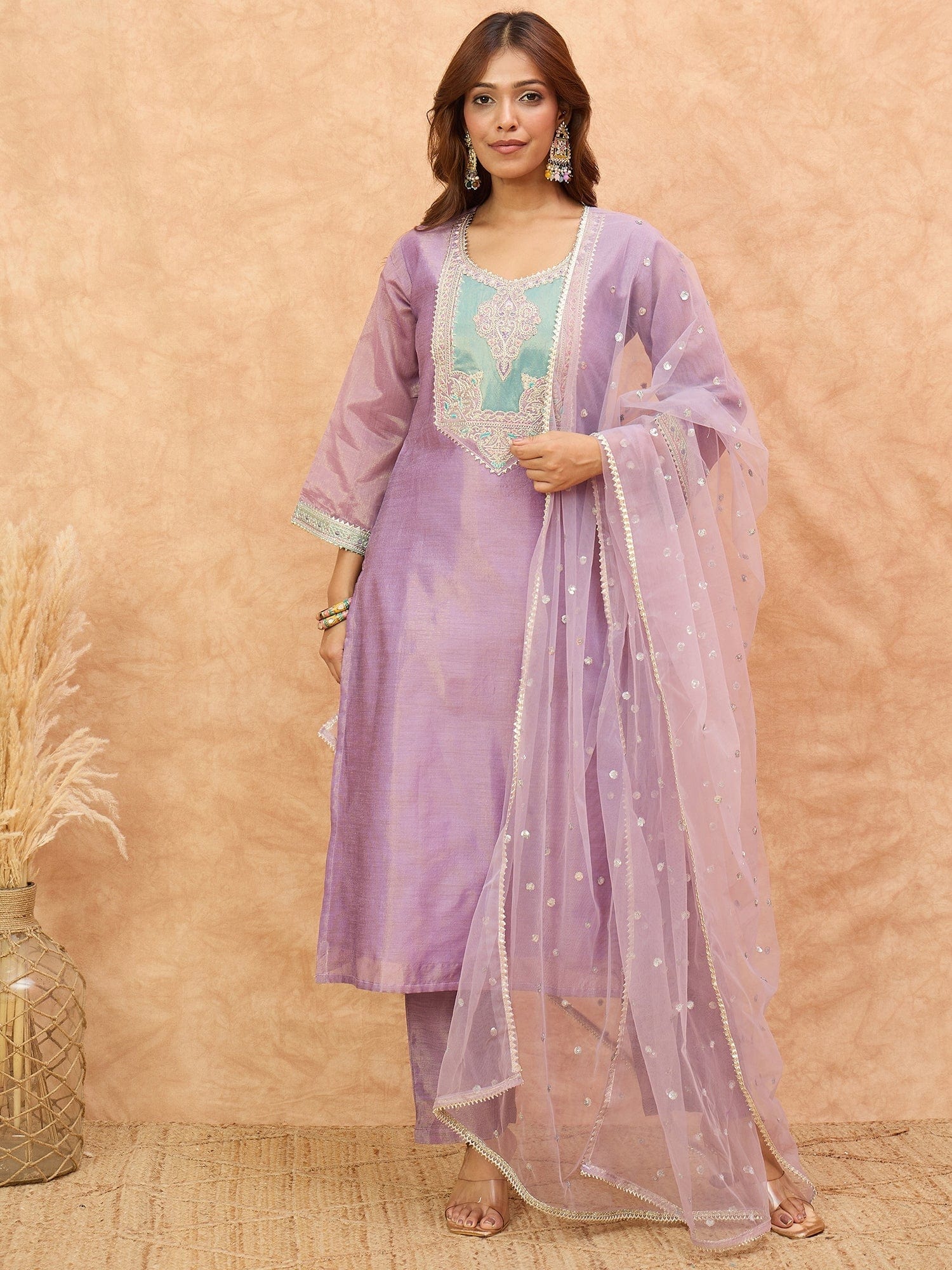 varanga Women Shimmer Kurta Set With Elegant Zari Embroidery, Paired With A Sequin-Detailed Net Dupatta.