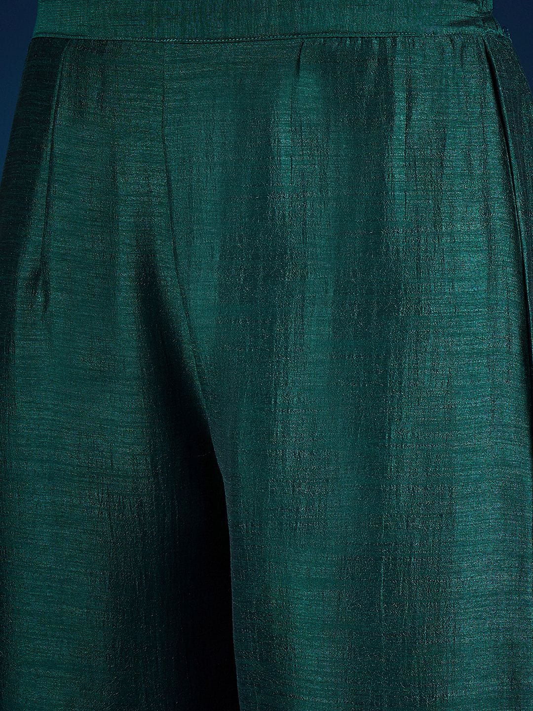 Varanga Graceful Green 3-Piece Set Featuring A Zari-Embroidered Kurta, Solid Ankle-Length Trousers, And An Elegant Embroidered Dupatta.