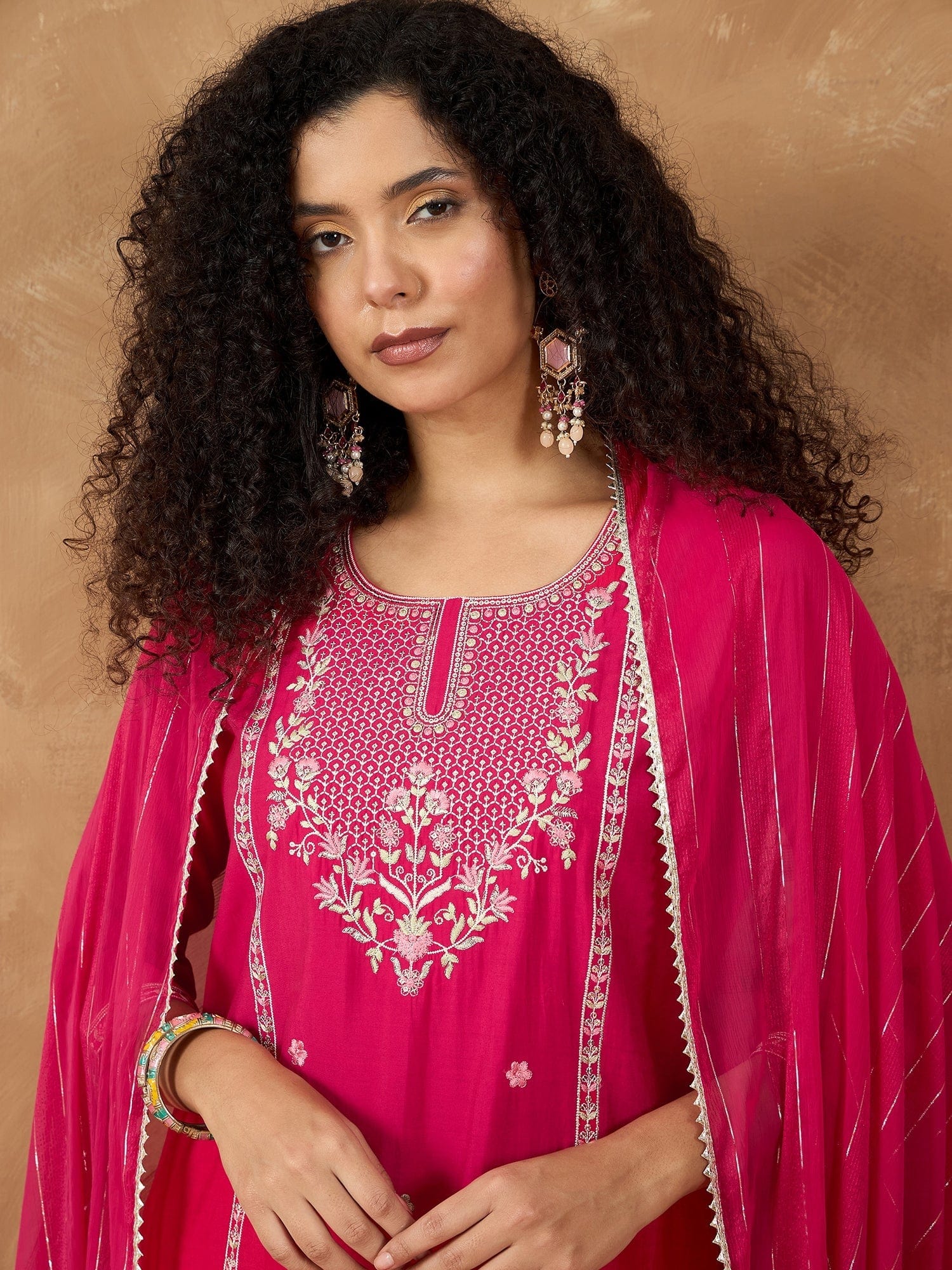 Varanga Women Kurta Adorned With Thread Embroidery, Teamed With Trousers And Paired With Dupatta Featuring Lurex And Lace Detailing