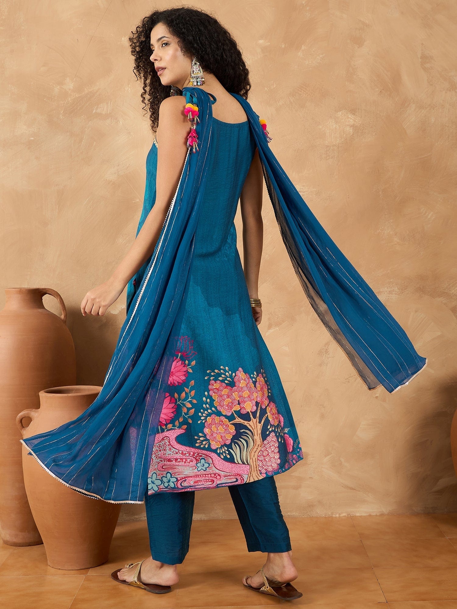 Varanga Women Spaghetti Tie Up Strap Straight Floral Kurta With Trousers And Dupatta