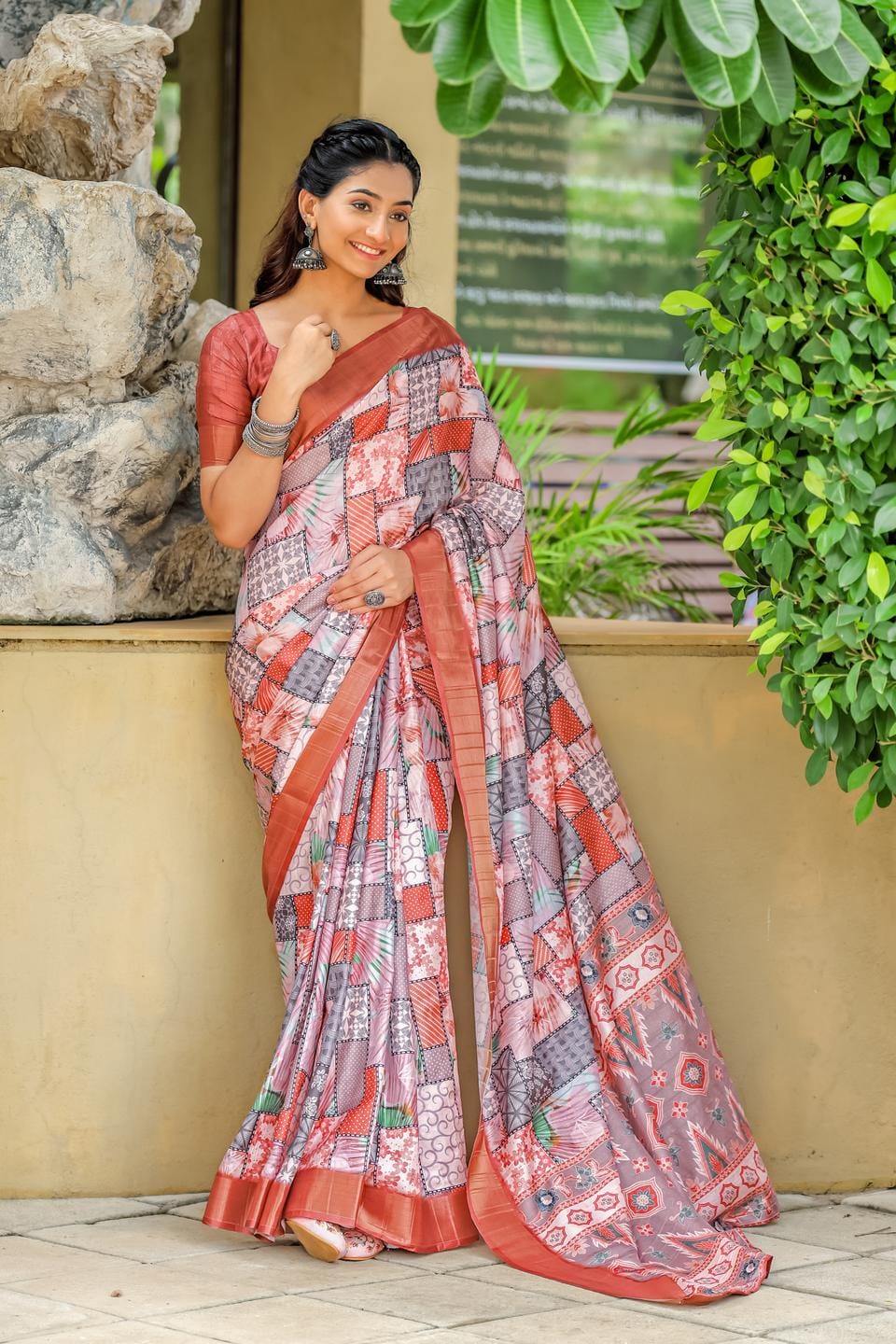 Ethnic Motifs Zari Woven Design Banarasi Saree