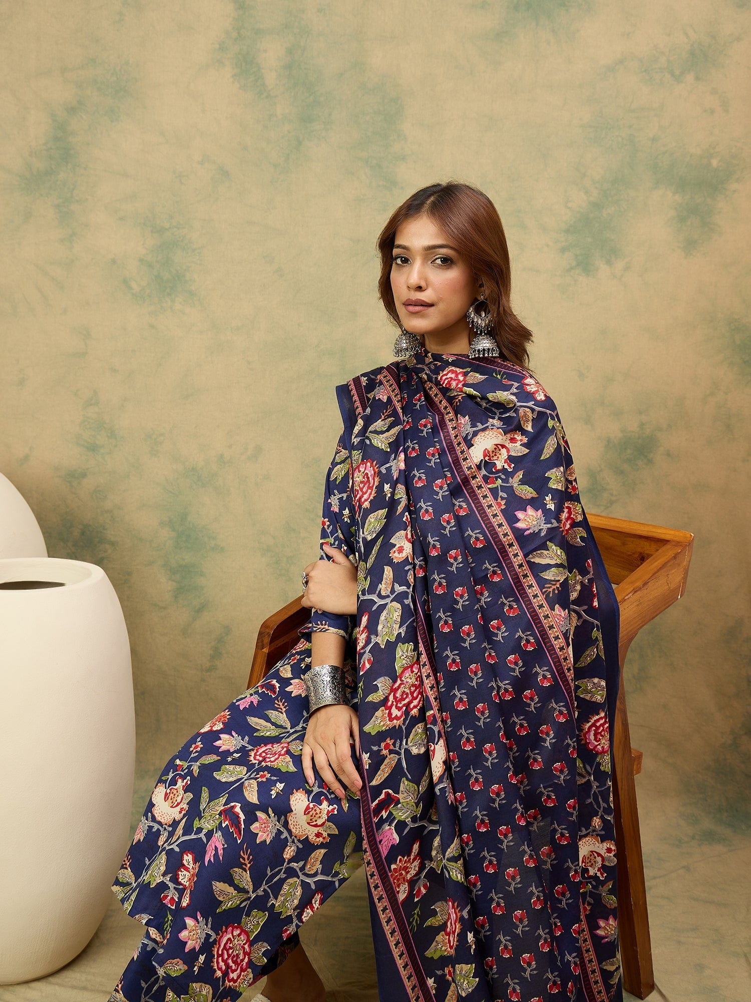 Varanga Floral Printed Thread Work Straight Kurta with Trousers & Dupatta