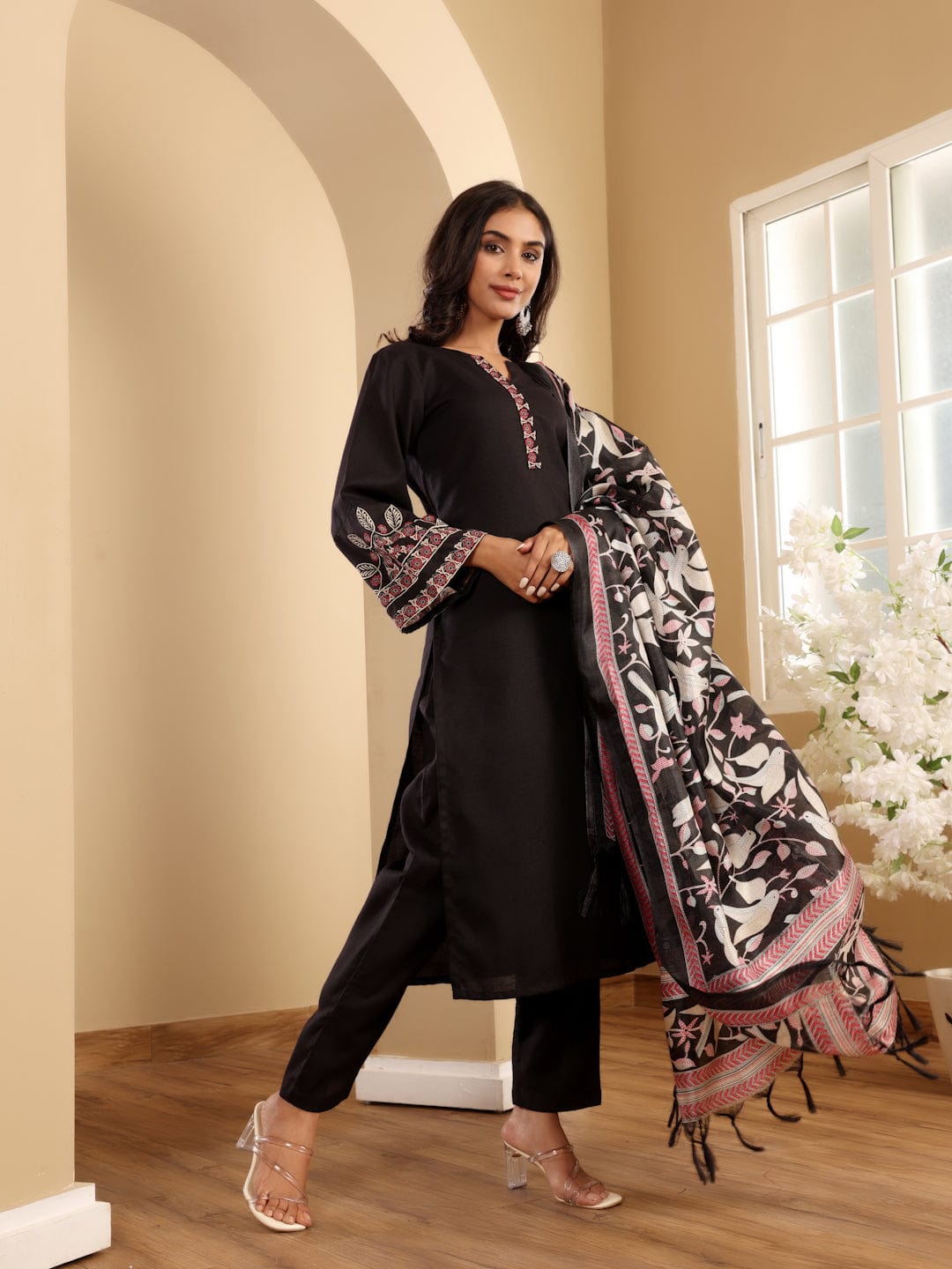 Varanga Women Black Embroidered Kurta Paired With Tonal Bottom And Printed  Bhaghalpuri Dupatta