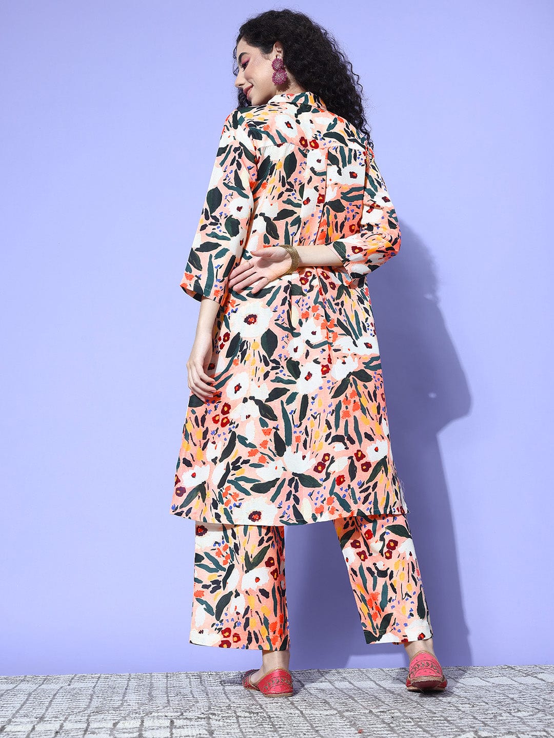 Pink Floral Printed Shirt Collar Straight Kurta Paired With Tonal Bottom