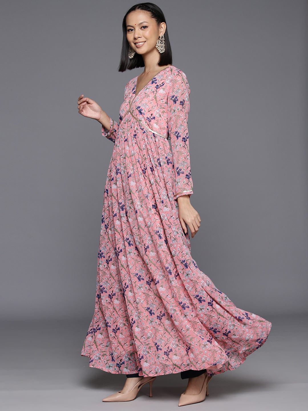 Varanga Women Pink Floral Printed V-Neck Anarkali Kurta Paired With Dupatta