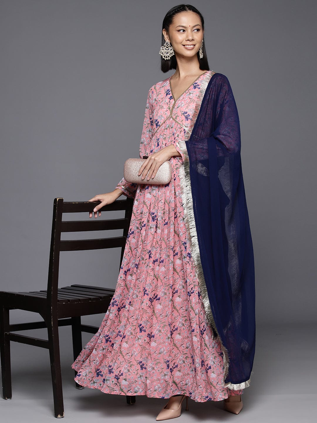 Varanga Women Pink Floral Printed V-Neck Anarkali Kurta Paired With Dupatta