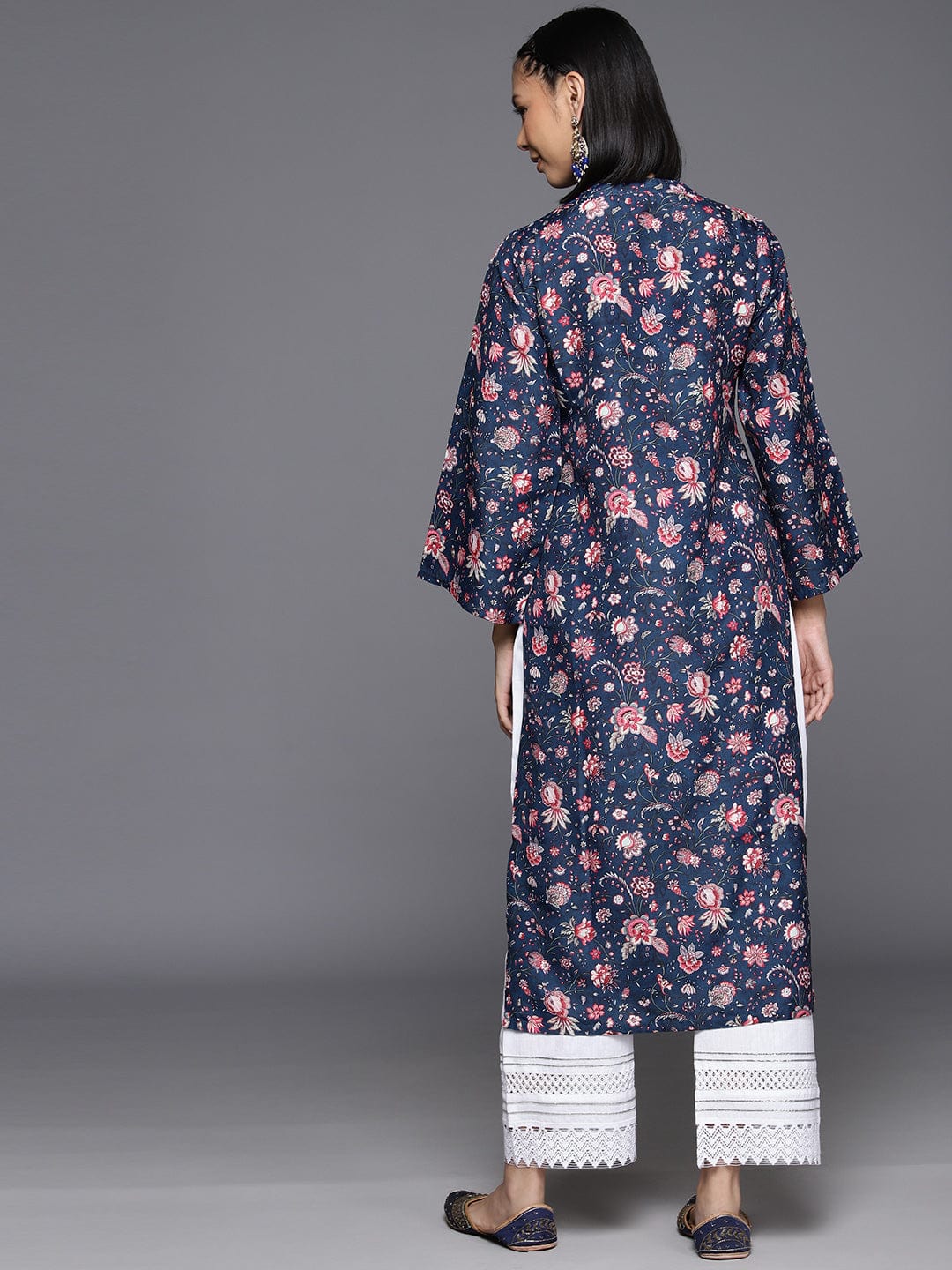Varanga Women Blue Floral Printed Straight Kurta With Flared Sleeves