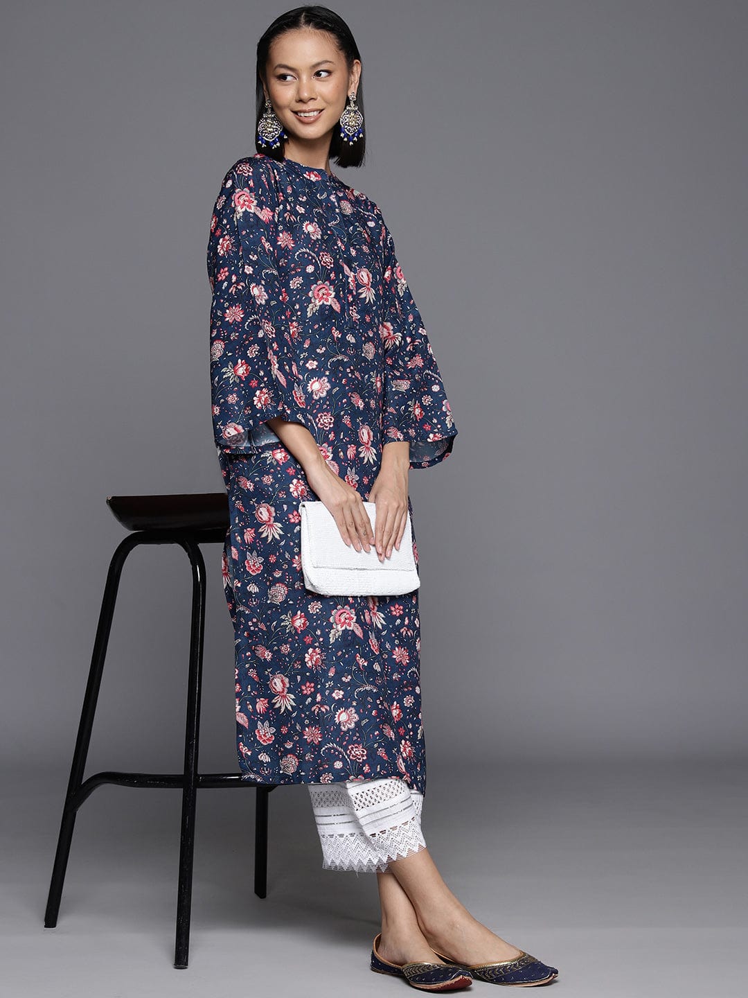 Varanga Women Blue Floral Printed Straight Kurta With Flared Sleeves