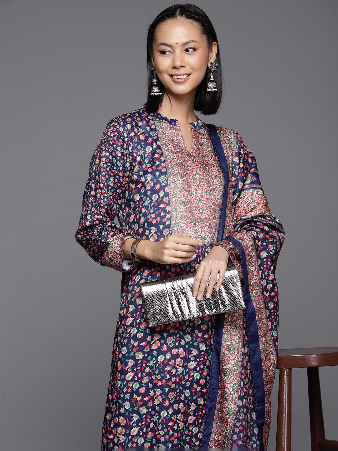 Varanga Women Blue Woolen Floral Printed Straight Kurta With Solid Bottom And Dupatta