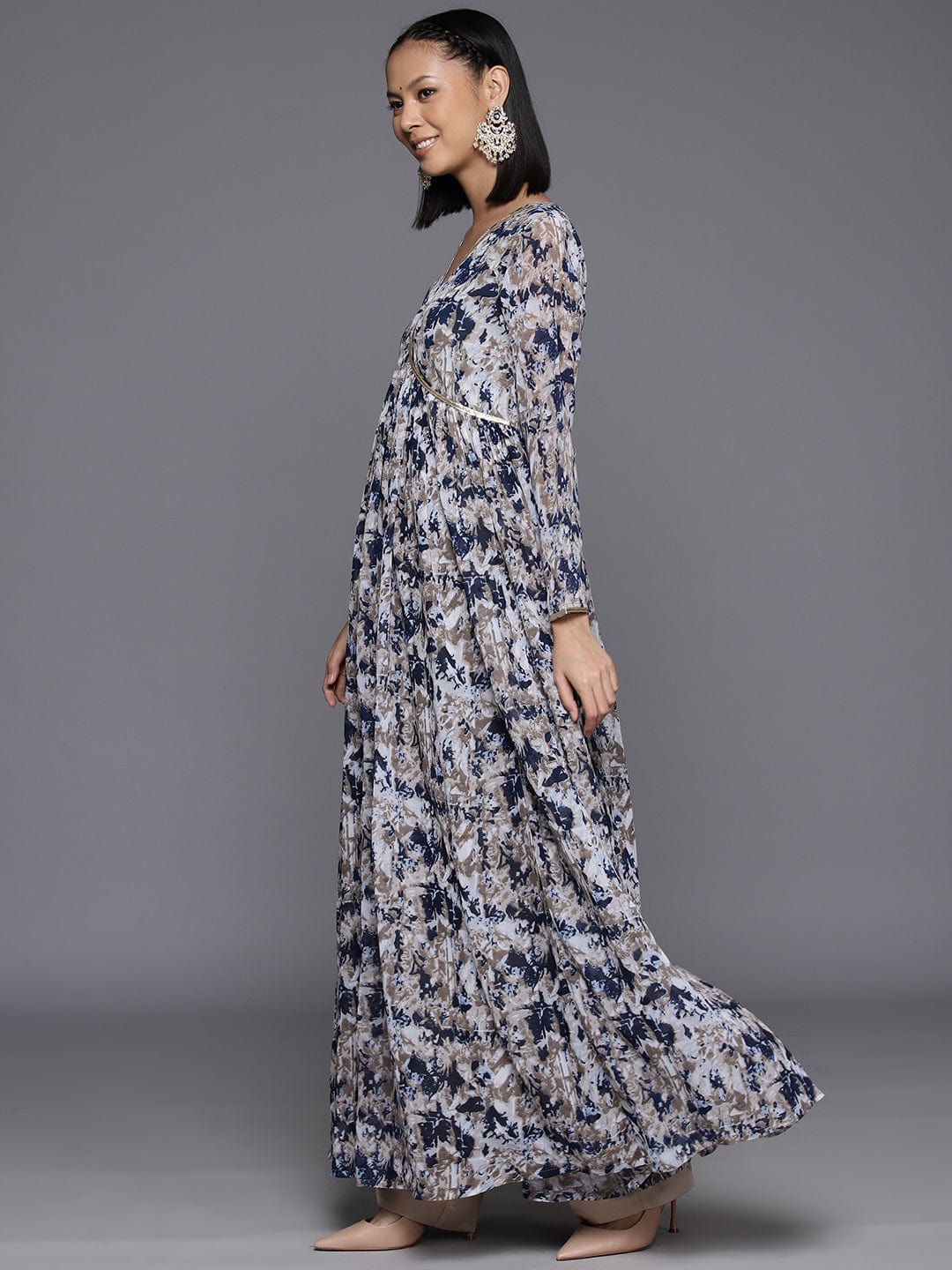 Varanga Women Navy Blue Floral Printed V-Neck Anarkali Kurta Paired With Dupatta