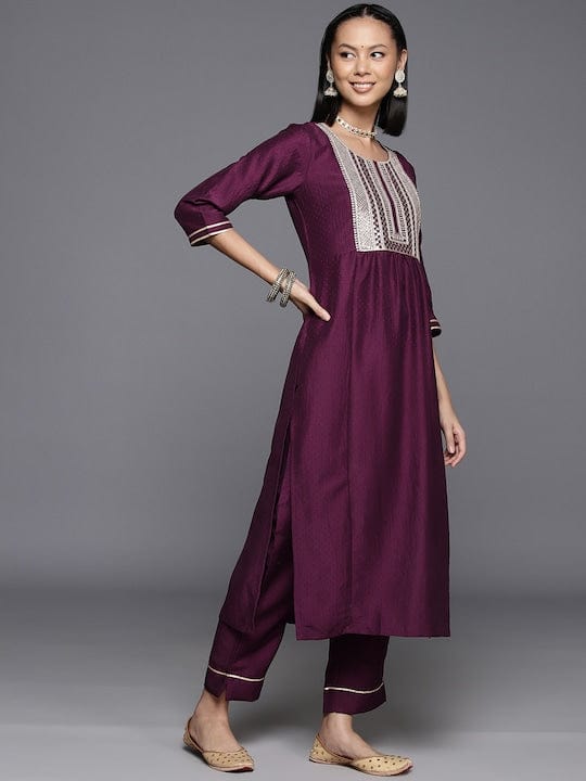 Varanga Burgundy Embroidered Kurta With Straight Pant And Dupatta