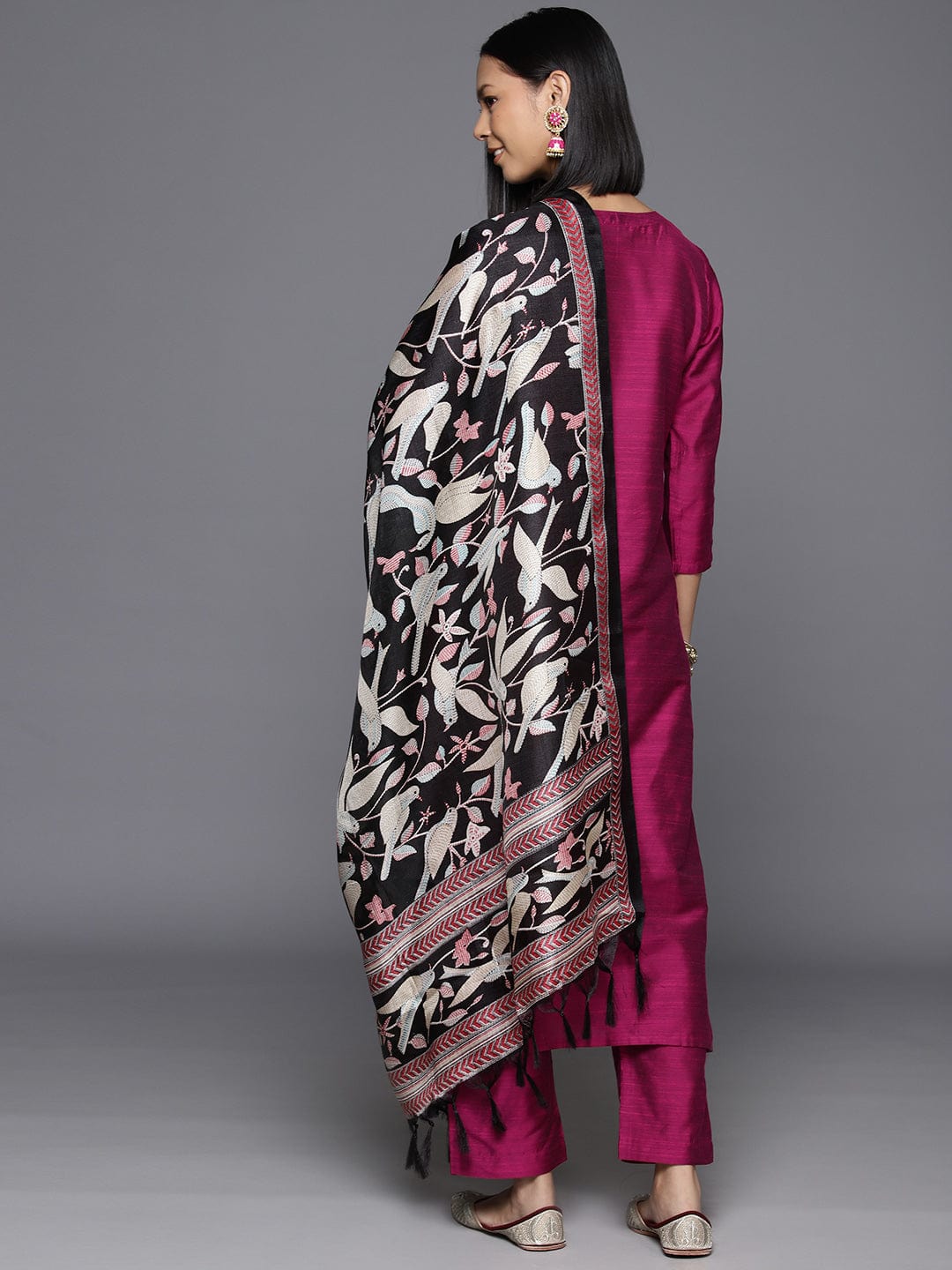 Varanga Women Straight Emroidered Kurta With Printed Bottom