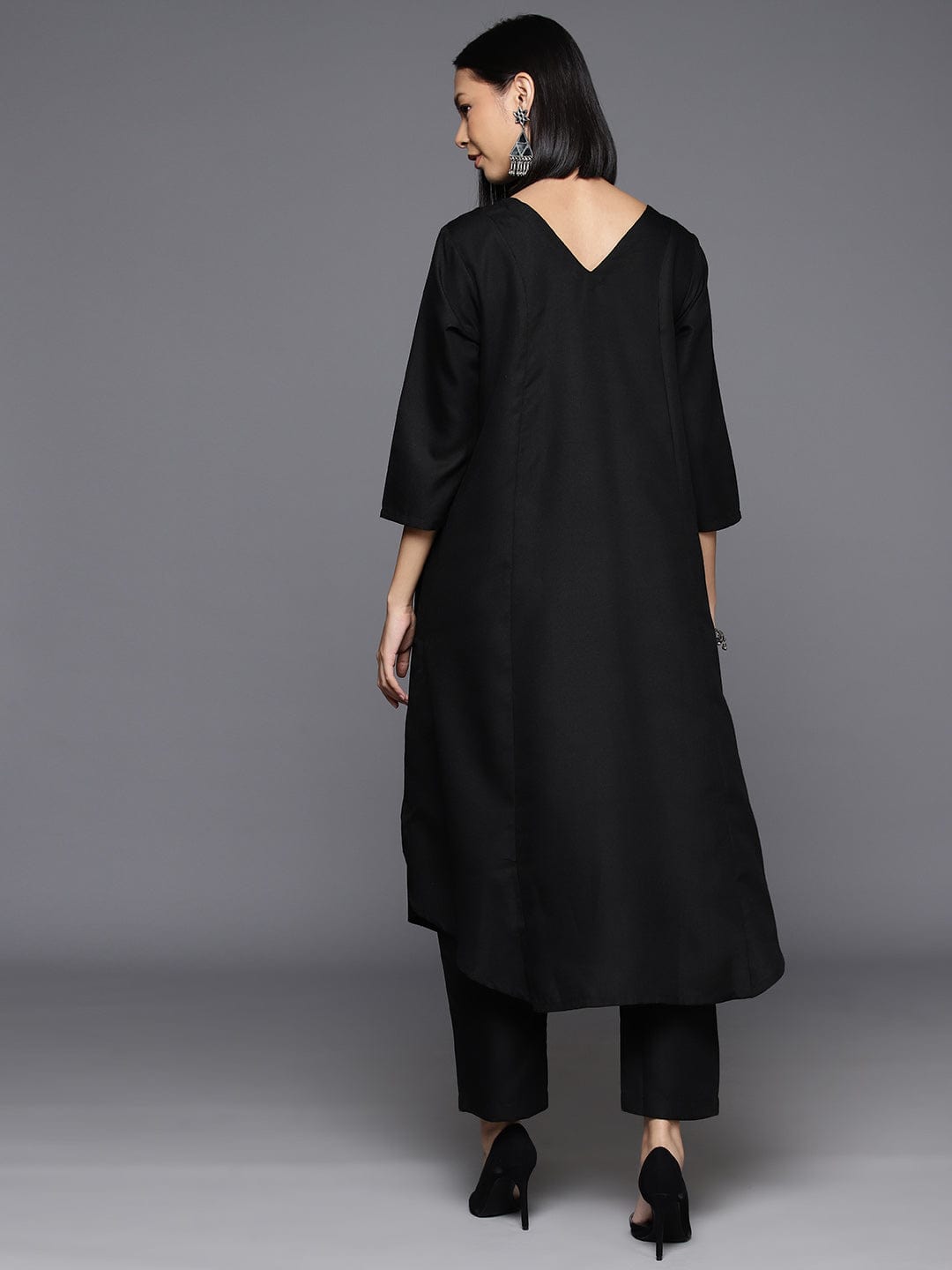 Varanga Women Black Solid A Line Tunic Paired With Tonal Bottom Vset21143