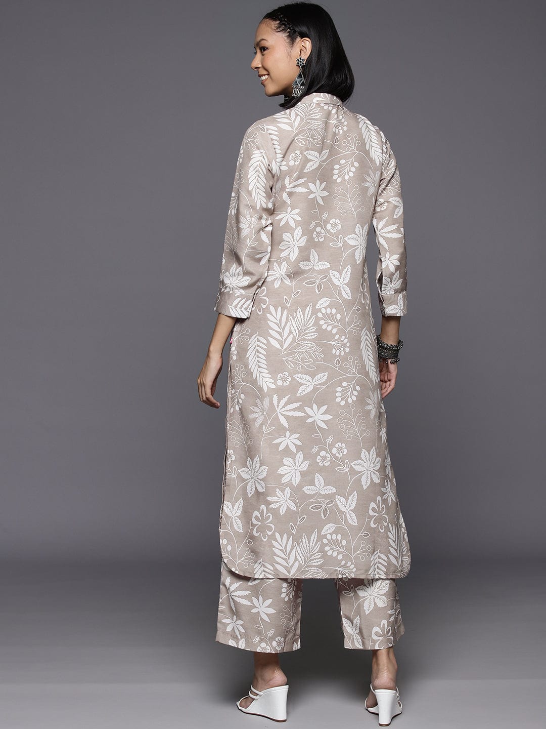 Varanga Women Grey Shirt Collar Side Slit Tunic With Tonal Printed Bottom Vset21135