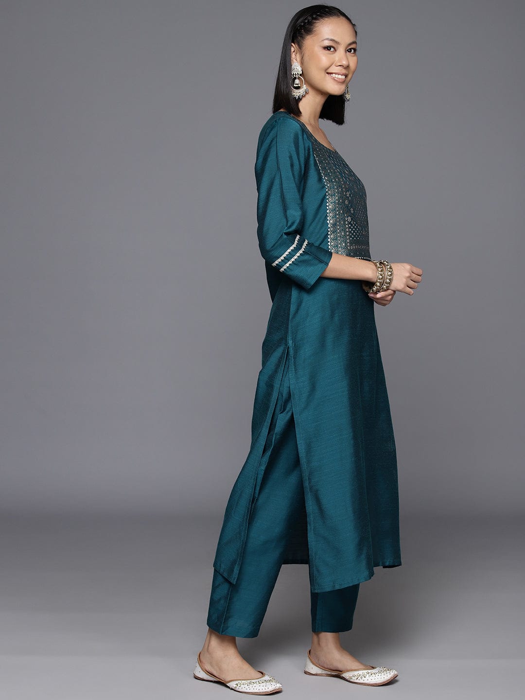 Varanga Womenwomenblue Embroidered Straight Kurta Paired With Tonal Bottom And Dupatta
