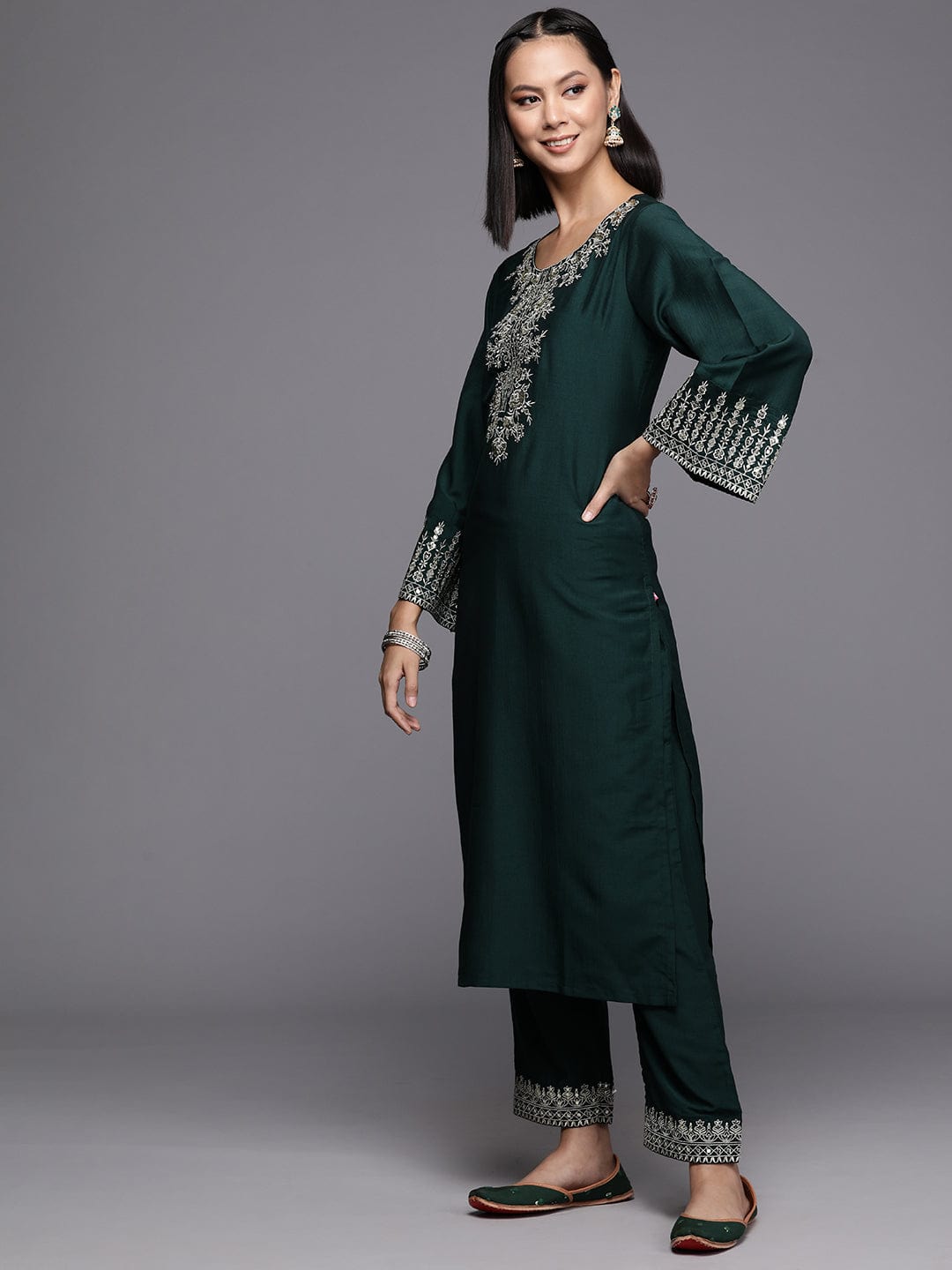 Varanga Women Green Embroidered Straight Kurta With Bottom And Dupatta