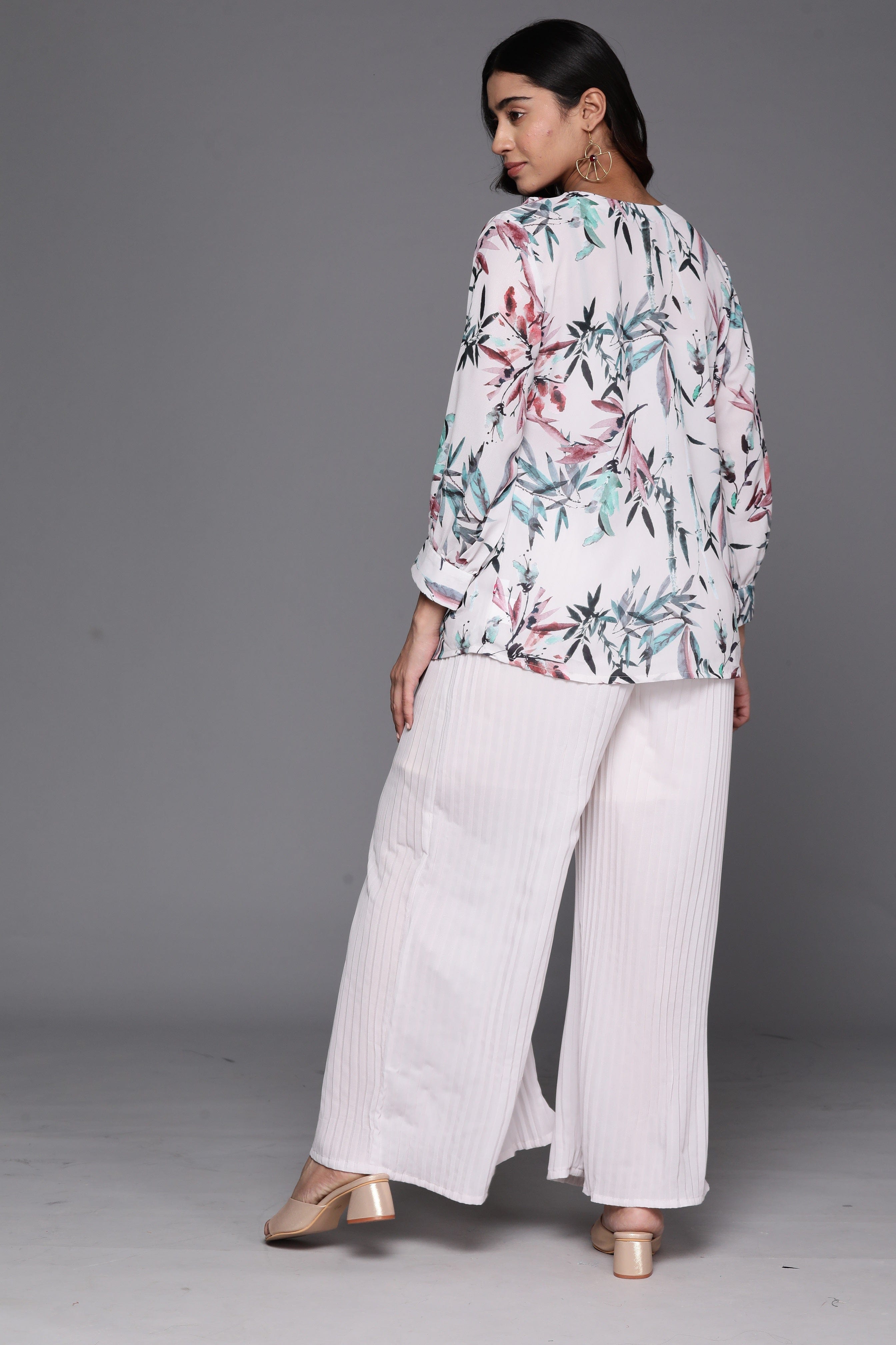 Varanga Women Off White Floral Printed Embroidered Co Ord Sets