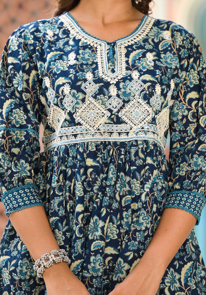 Varanga Zari Embroidered Mandrin Collar Straight Kurta With Bottom And Dupatta