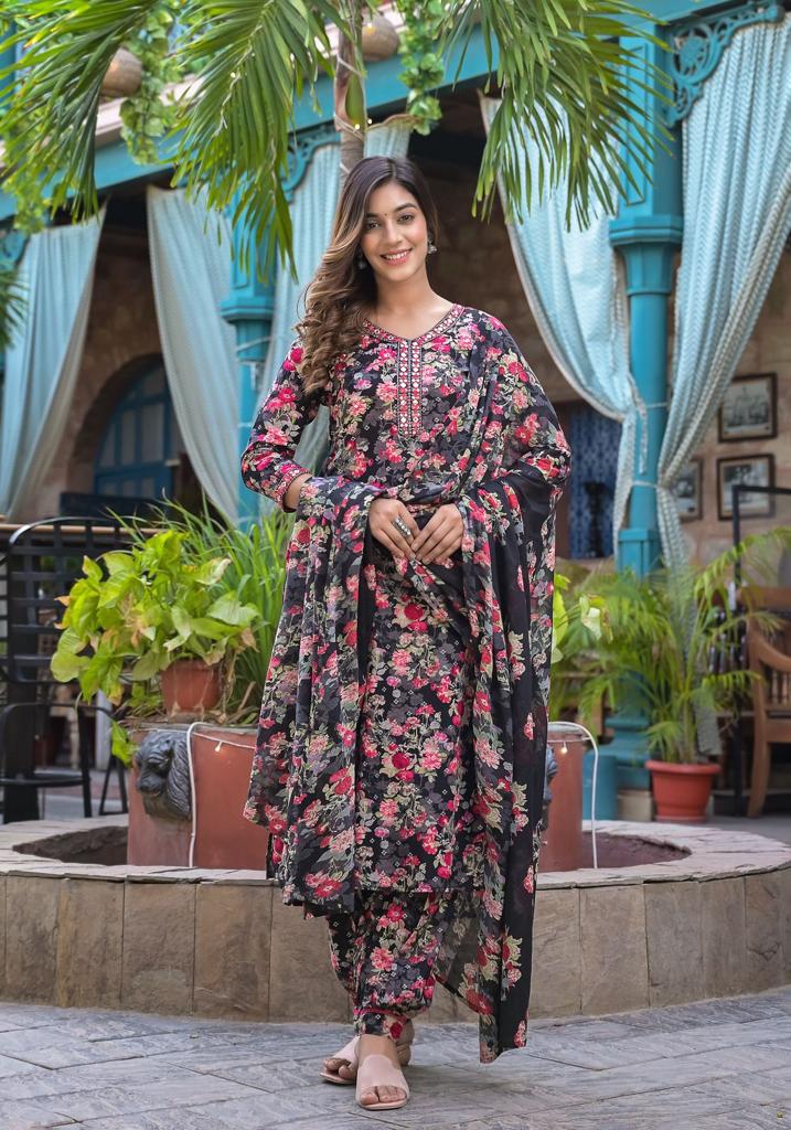 Varanga Black Floral Embellished Kurta With Afghani Pant And Dupatta