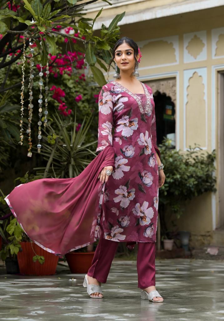 Varanga V-Neck Mirror & Sequins Embellished Kurta With Bottom & Chiffon Dupatta