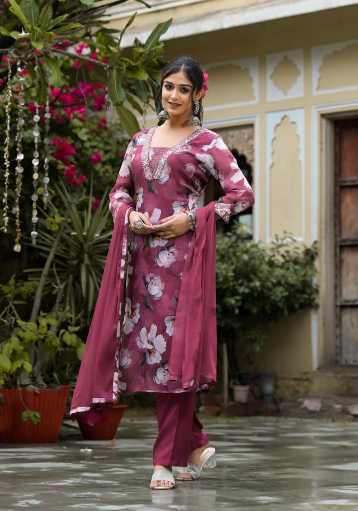 Varanga V-Neck Mirror & Sequins Embellished Kurta With Bottom & Chiffon Dupatta