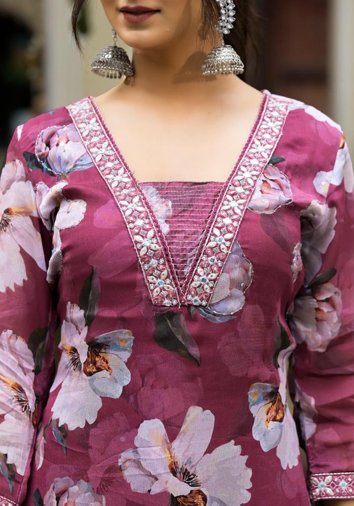 Varanga V-Neck Mirror & Sequins Embellished Kurta With Bottom & Chiffon Dupatta