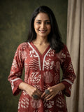 Varanga Women Printed Kurta With Lace Details On Neck And Cuff Paired With Solid Trousers
