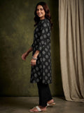 Varanga Women Printed Kurta With Thread Details On Neck Paired With Solid Trousers