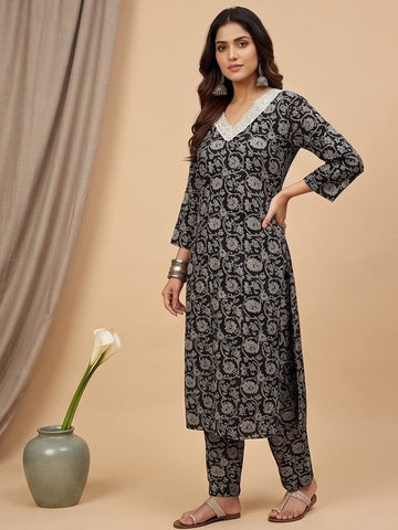 Varanga Women Ethnic Black Kurta Set With Dupatta