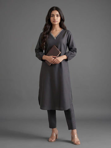 Women Straight Kurta With Embroidery On Neck Paired With Solid Trousers