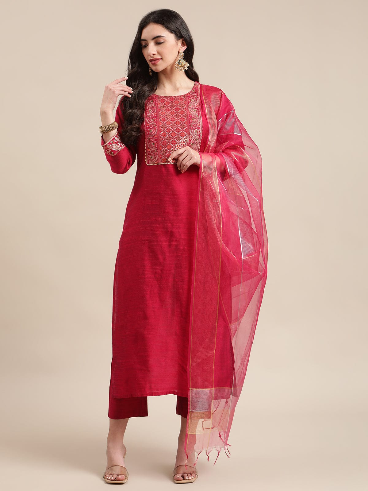 Varanga Women Women V Neck Collar Kurta Paired With Tonal Dupatta And Tonal Bottom.