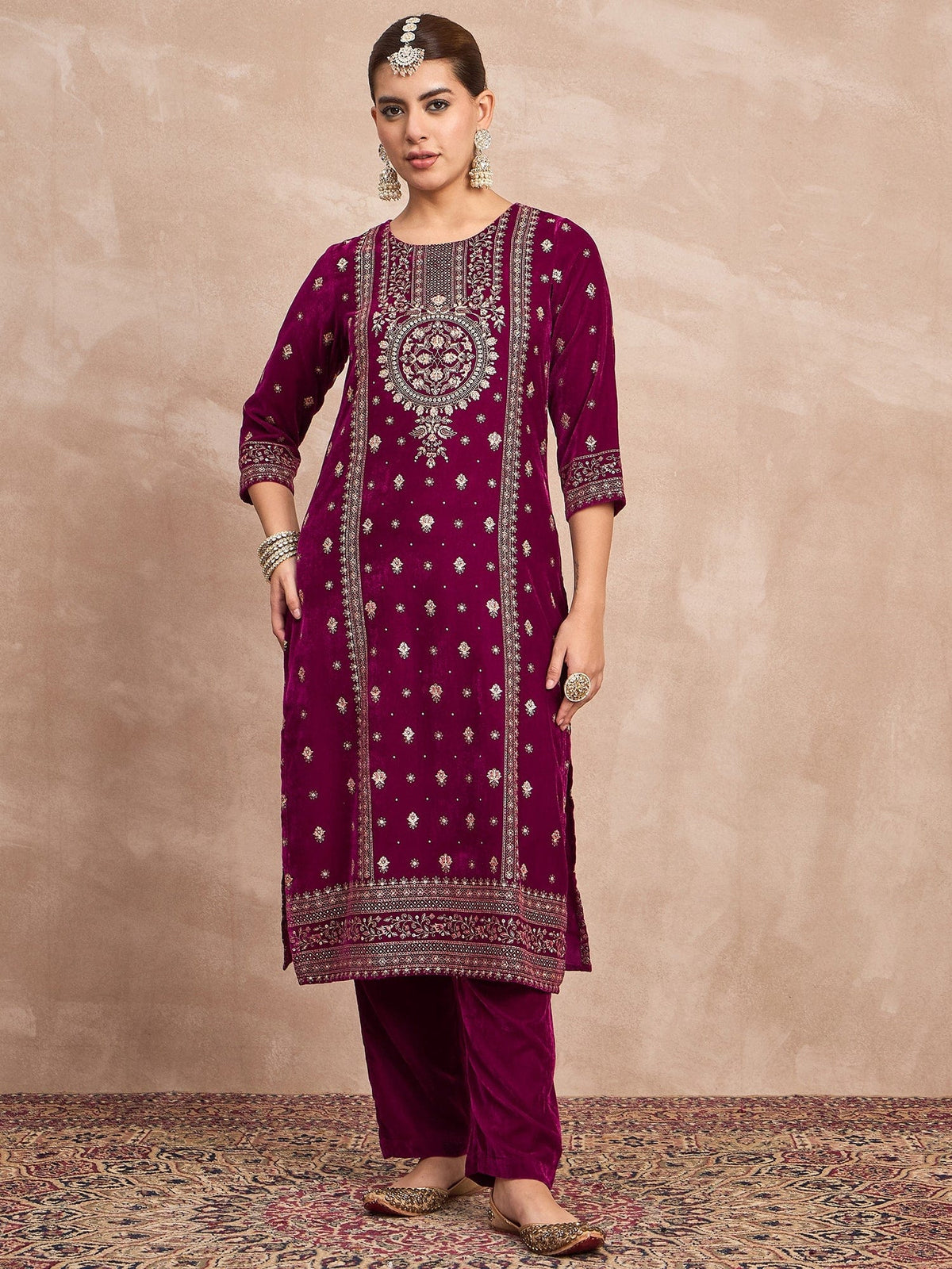 Velvet Kurta With Silver Print, Paired With Trousers For An Elegant, Everyday Look
