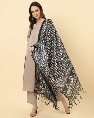 varanga dark green paisley printed dupatta with tasselled border 1