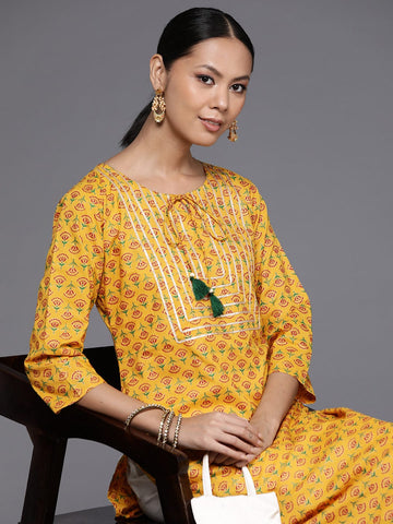 Varanga Women Yellow Floral Printed Round Neck Straight Kurta