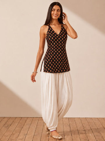 Women Black Sleeveless Short Kurti With Back Dori Detailing