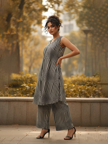 Monochrome Matrix Piece kurta set