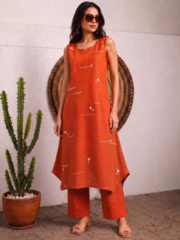 Women's Rust Sleeveless Kurta With Thread Embroidered Detailing