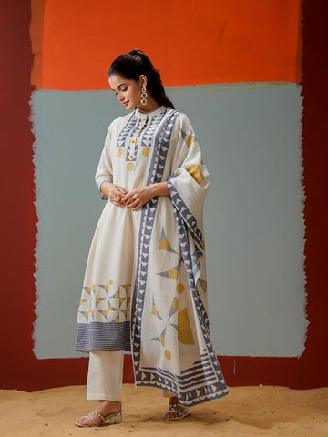 Minimalist Suit Set with Dupatta