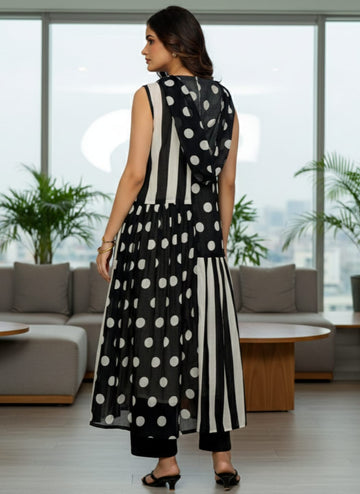 The Chromatic Panel Fusion Kurta