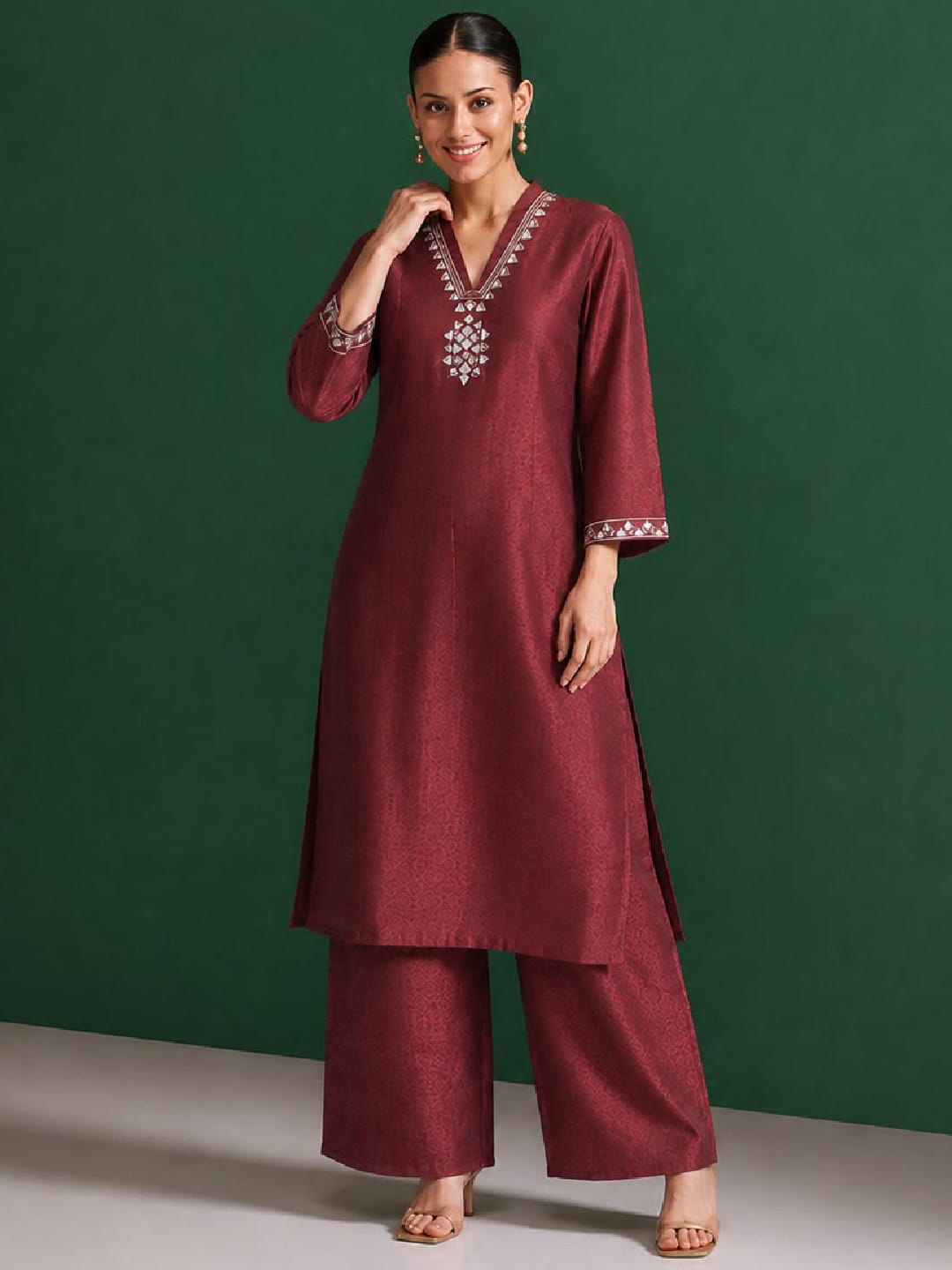 Varanga Women Ethnic Motifs Regular Mirror Work Kurta with Palazzos