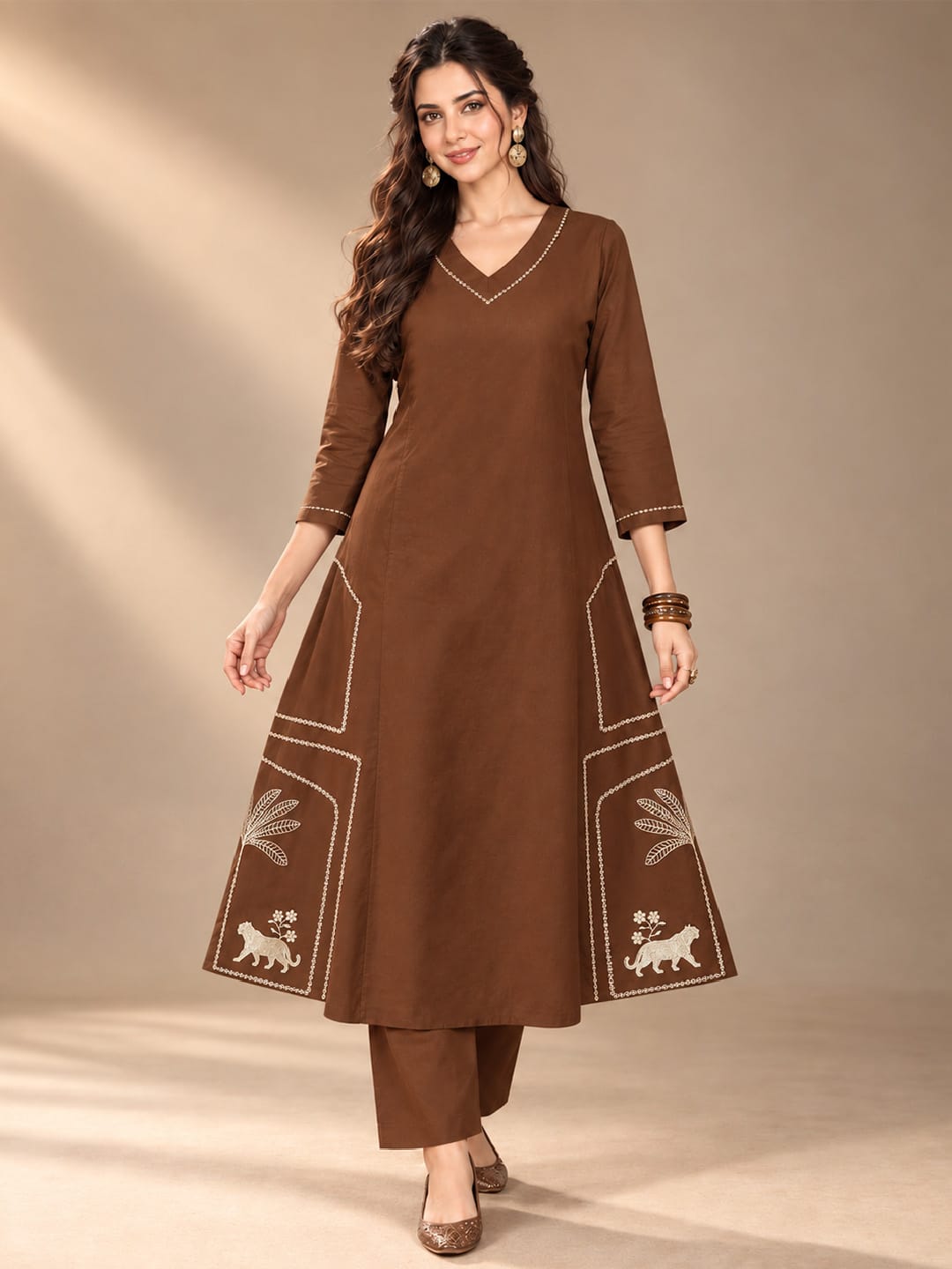 Varanga Women Ethnic Motifs Embroidered Pure Cotton Kurta with Trousers
