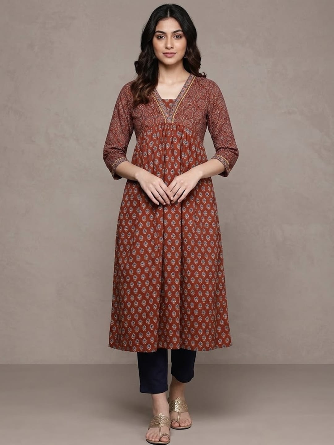 Varanga Women Maroon And Blue Bandez Printed Anarkali Kurta