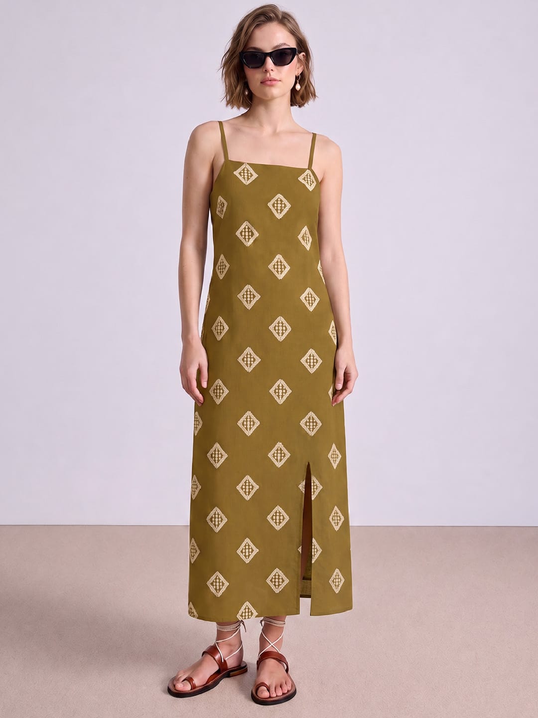 Women Print Maxi Dress With Adjustable Straps And A Sleek Silhouette .