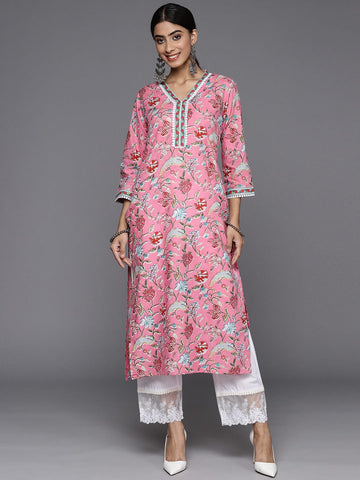 Varanga Women Pink Floral Printed Straight Kurta With Three Quarter Sleeves