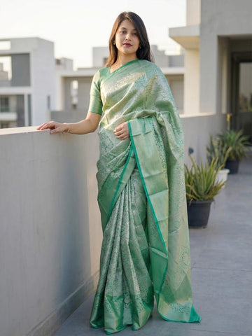 Luxurious silk Saree with rich woven pallu design