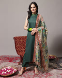Varanga Regular Halter Neck Kurta With Trousers Dupatta