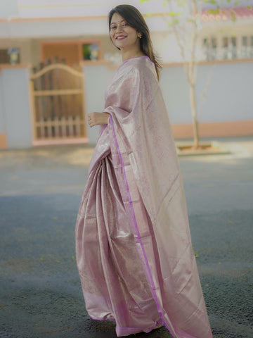Luxurious silk Saree with rich woven pallu design