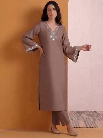 Mirror Embroidered Thread Work Straight Kurta