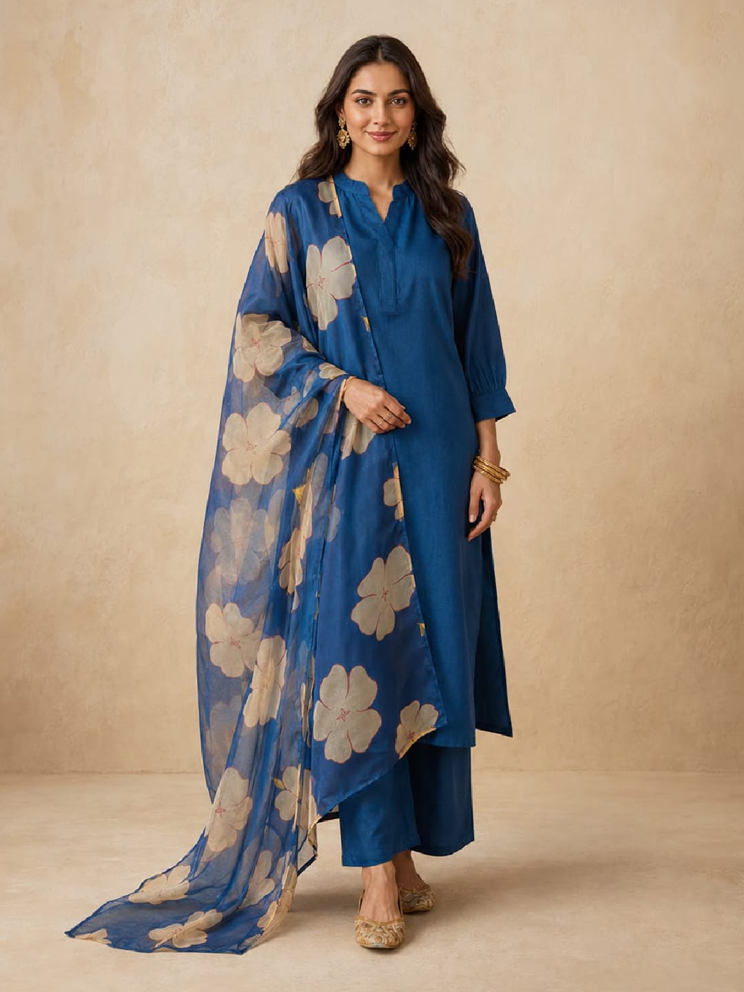 Varanga Women Floral Regular Kurta with Palazzos & With Dupatta