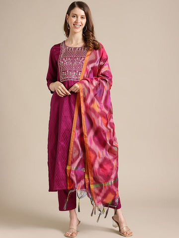 Varanga Women Magenta Floral Zari Embroidery Kurta Trouser Set With Art Silk Dupatta